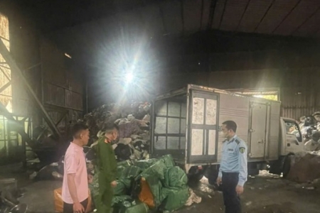 Hưng Yên thu giữ hơn 1,3 tấn nầm lợn bốc mùi hôi thối