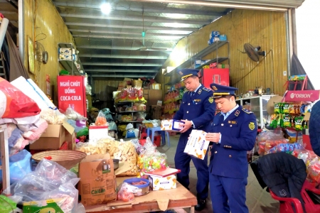 Đội QLTT số 4 Lạng Sơn: Tăng cường chống buôn lậu, giữ ổn định thị trường