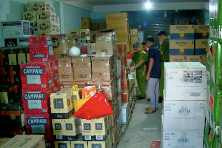 Triệt phá đường dây rượu giả quy mô lớn, thu lợi bất chính hơn 14,6 tỷ đồng