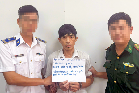 Vùng Cảnh sát biển 4: Thu nộp ngân sách hơn 16 tỷ đồng trong đợt cao điểm phòng chống tội phạm trên biển