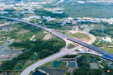 Khu Tây TP.HCM: Dòng tiền đổ về mạnh, nhưng sức mua vẫn dồn vào trung tâm