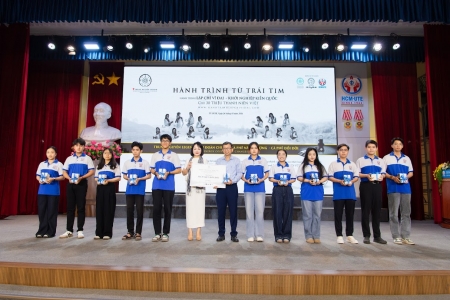 Hành trình Từ Trái Tim lan tỏa tri thức và khát vọng lớn đến sinh viên TP.HCM