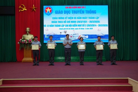 Chi đội Kiểm ngư số 2: Giáo dục truyền thống, thắt chặt tình đoàn kết quân dân và tôn vinh các điển hình tiên tiến