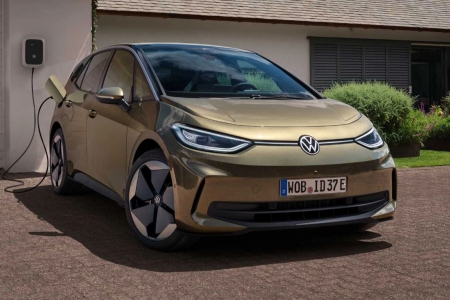 Châu Âu lên cơn sốt xe điện cũ giữa bối cảnh giá nhiên liệu leo thang