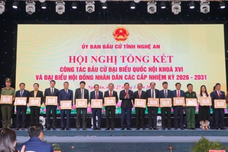 Nghệ An tặng Bằng khen cho 43 tập thể, 50 cá nhân có thành tích xuất sắc trong công tác bầu cử