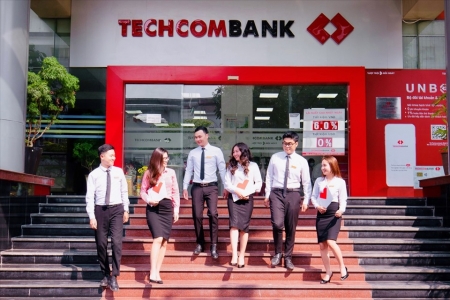 Techcombank (TCB) tạm gián đoạn dịch vụ ngân hàng số, người dùng chủ động giao dịch