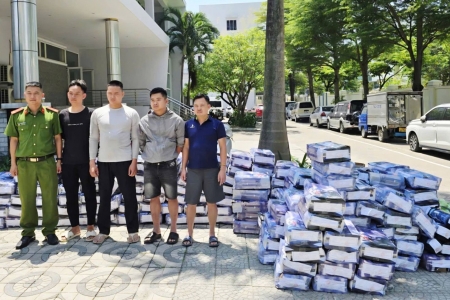 Đà Nẵng: Triệt phá hai đường dây buôn bán hàng cấm, thu giữ 800 bình "khí cười"