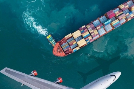 Miễn lệ phí hàng không, hàng hải để hạ nhiệt áp lực giá xăng dầu
