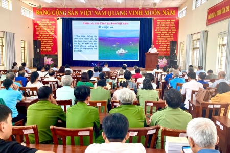 Bộ Tư lệnh Vùng Cảnh sát biển 3 tuyên truyền biển, đảo tại cơ sở