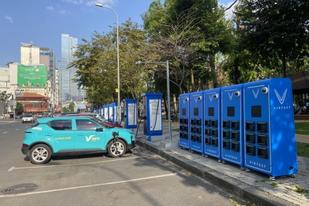 TP. HCM lắp hơn 3.000 tủ đổi pin xe điện trước ngày 20/4