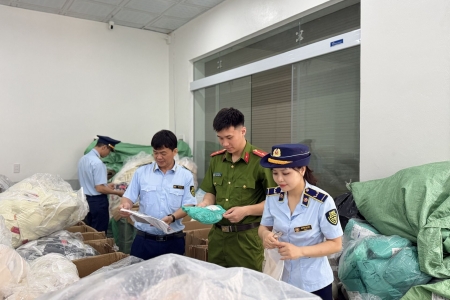 Lạng Sơn: Tạm giữ gần 11.000 sản phẩm áo lót nữ vi phạm