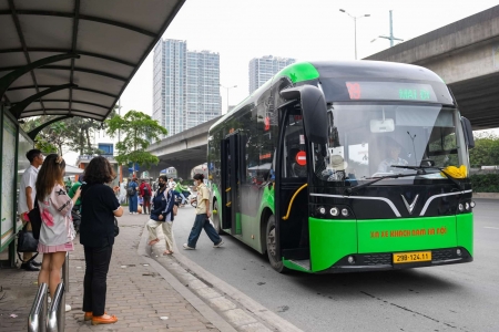Hà Nội nghiên cứu miễn phí xe buýt toàn dân: Bài toán trợ giá và chuyển dịch thói quen đi lại