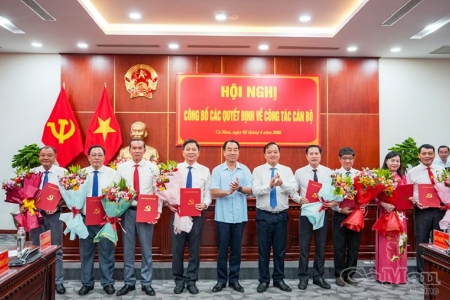 Cà Mau công bố quyết định về công tác cán bộ