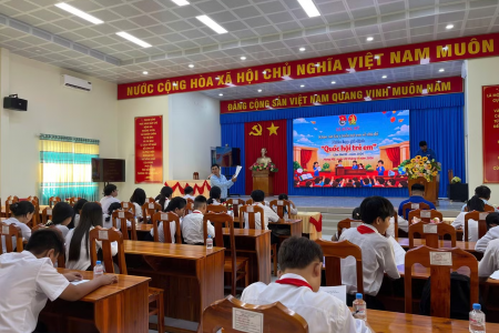 Lấy ý kiến trẻ em trên toàn quốc cho phiên họp giả định “Quốc hội trẻ em” lần thứ III