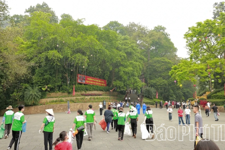 Phú Thọ: Trồng thêm 500 cây xanh trong khuôn viên Khu di tích lịch sử Đền Hùng