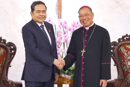 Chủ tịch Quốc hội Trần Thanh Mẫn thăm, chúc mừng Tổng Giáo phận Hà Nội