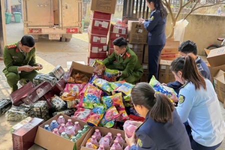 Quảng Trị xử lý vi phạm thị trường hơn 4,8 tỷ đồng dịp cao điểm