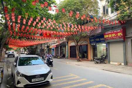 Tổng Liên đoàn Lao động Việt Nam lấy ý kiến người lao động về việc hoán đổi ngày nghỉ lễ 30/4 - 1/5