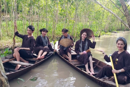 Về Cần Thơ, đến Lung Tràm tham quan trải nghiệm miệt vườn sông nước