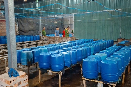 Công an tỉnh Lào Cai khởi tố đối tượng sản xuất giá đỗ bằng hóa chất 6-BAP