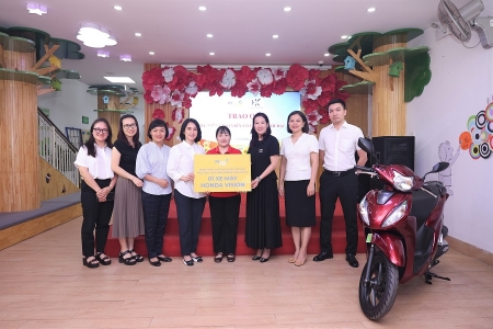 PVcomBank trao tặng xe máy hỗ trợ giáo viên Trường Mầm non 1-6, lan tỏa tinh thần sẻ chia vì giáo dục Thủ đô