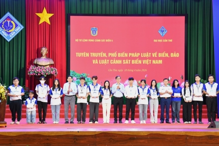 Tuyên truyền pháp luật về biển, đảo cho hơn 1.200 cán bộ, giảng viên, sinh viên trường Đại học Cần Thơ