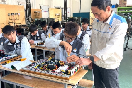 Hà Nội đề xuất hỗ trợ 50% học phí cho học sinh học nghề giai đoạn 2026-2030