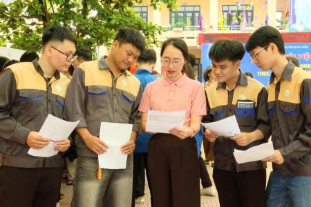 Quảng Ninh: Sôi động Ngày hội việc làm năm 2026 tại phường Việt Hưng