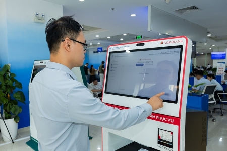 Agribank lan tỏa giá trị số từ mô hình Kiosk thông minh phục vụ hành chính công