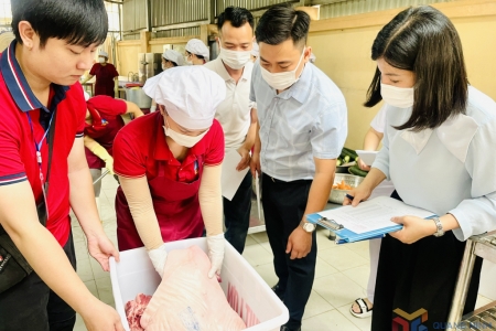 Quảng Ninh kiểm soát chặt hoạt động giết mổ và vệ sinh an toàn thực phẩm