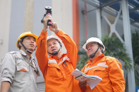 EVNHCMC: Đảm bảo cấp điện ổn định dịp lễ Giỗ Tổ Hùng Vương, 30/4 và 1/5