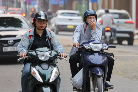 Thời tiết ngày 16/4: Hà Nội tăng nhiệt lên 33 độ C, Miền Trung nắng nóng gay gắt