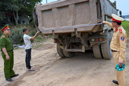 Hưng Yên: Triển khai tổng rà soát xe tải chở hàng quá tải, quá khổ