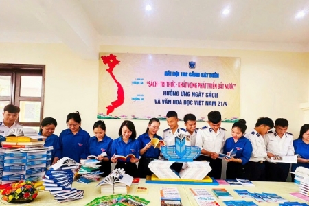 Hải đội 102 tổ chức các hoạt động hưởng ứng Ngày Sách và Văn hóa đọc Việt Nam