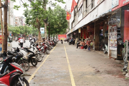 Phường An Biên ra quân thực hiện mô hình “Vỉa hè sạch đẹp - Người đi bộ an toàn” tại tuyến đường Tôn Đức Thắng
