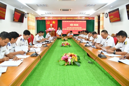 Tăng cường công tác phối hợp giữa Vùng Cảnh sát biển 4 và Vùng 5 Hải quân