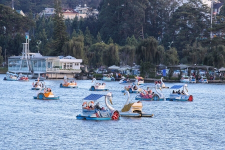 Cảnh báo thủ đoạn lừa đảo tinh vi trong mùa du lịch cao điểm