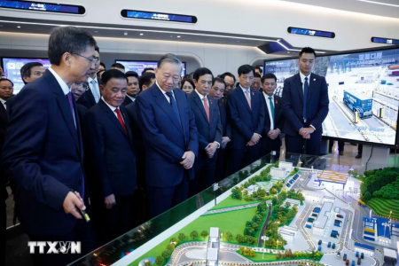 Tổng Bí thư, Chủ tịch nước Tô Lâm tham quan Trung tâm trí tuệ nhân tạo Trung Quốc-ASEAN