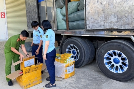Gia Lai: Tạm giữ trên 30.000 sản phẩm vận chuyển trái phép