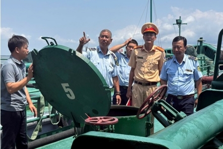 Quản lý thị trường TP. HCM: Phát hiện, tạm giữ hơn 10.000 lít dầu DO không rõ nguồn gốc