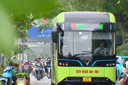Hà Nội tăng tốc “xanh hóa” xe buýt, dự kiến có hơn 800 xe điện trước 30/4