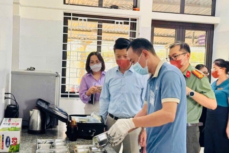 Lào Cai: Tăng cường kiểm tra an toàn thực phẩm tại bếp ăn tập thể, trường học