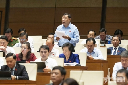 Đại biểu Quốc hội đề xuất nâng lương cơ sở lên 2,65-2,7 triệu đồng/tháng