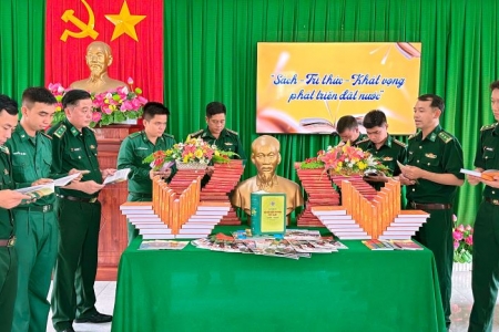 Sôi nổi Ngày Sách và Văn hóa đọc trong Bộ đội Biên phòng tỉnh An Giang