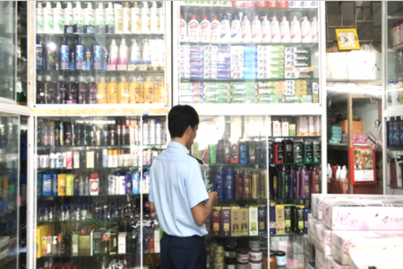 Lâm Đồng: Quản lý thị trường xử phạt cơ sở kinh doanh mỹ phẩm nhập lậu, không rõ nguồn gốc