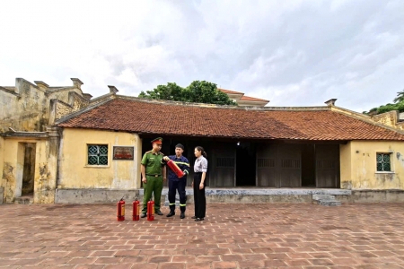 Ninh Bình: Bảo đảm an toàn phòng cháy, chữa cháy tại các khu di tích lịch sử