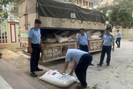 Tuyên Quang: Ngăn chặn phương tiện vận chuyển hơn 4 tấn phân bón nghi nhập lậu