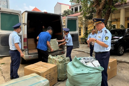 Lạng Sơn: Xử phạt cá nhân vận chuyển hơn 400 sản phẩm gia dụng nhập lậu