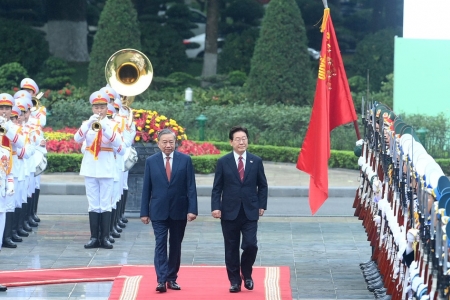 [Ảnh] Lễ đón trọng thể Tổng thống Hàn Quốc Lee Jae Myung và Phu nhân thăm cấp Nhà nước tới Việt Nam