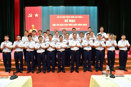 Sôi nổi Hội thi báo cáo viên giỏi tại Bộ Tư lệnh Vùng Cảnh sát biển 4